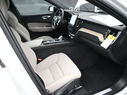 New 2026 Volvo XC60 B5 Core w/ Climate Package AWD/4WD image 38