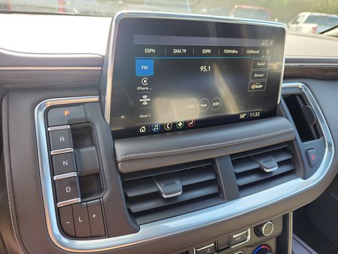 Used 2021 Chevrolet Tahoe Z71 w/ Z71 Signature Package image 33