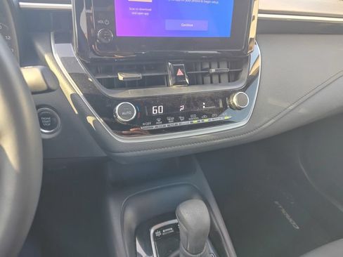 Used 2025 Toyota Corolla SE FWD image 12