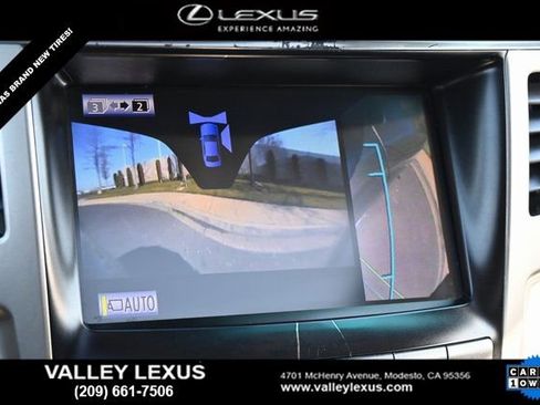 Used 2013 Lexus LX 570 4WD w/ Luxury Pkg image 18