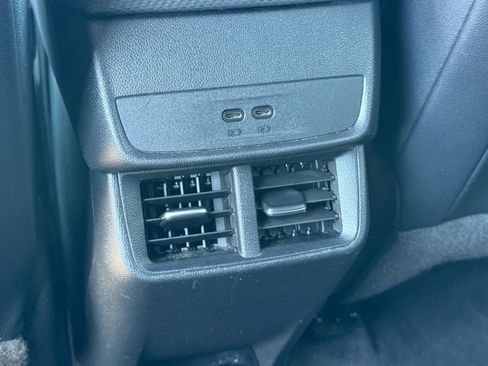 Used 2025 Chevrolet Equinox LT w/ Convenience Package II FWD image 24