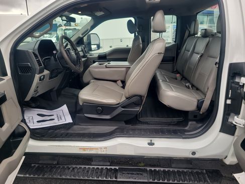 Used 2017 Ford F450 XL AWD/4WD image 17