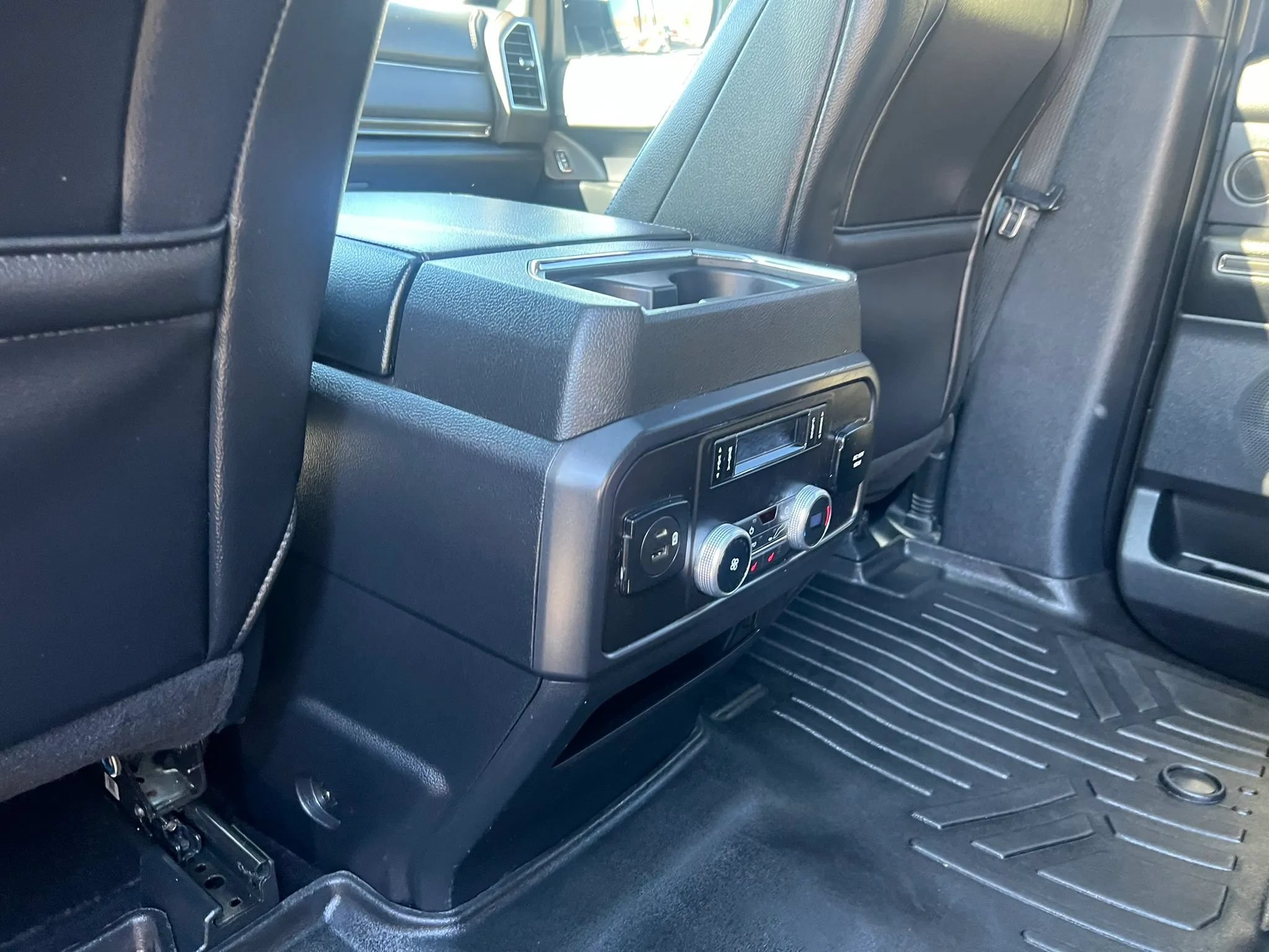 Used 2021 Ford Expedition Max Limited AWD/4WD image 29