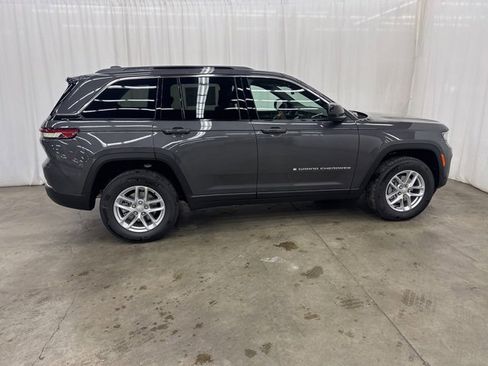 New 2025 Jeep Grand Cherokee Laredo X w/ Luxury Tech Group I image 25