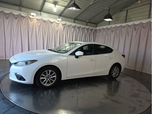 Used 2016 MAZDA MAZDA3 i Touring w/ Popular Equipment Package image 5