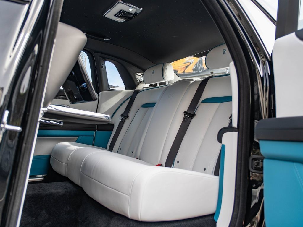 New 2026 Rolls-Royce Ghost Black Badge AWD/4WD image 8