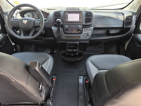 Used 2025 RAM ProMaster 2500 w/ Convenience Group FWD image 11