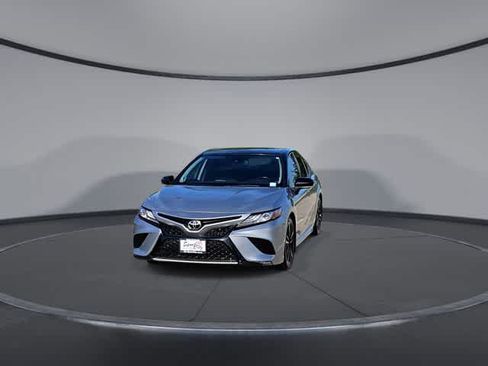 Used 2019 Toyota Camry XSE w/ Navigation Package FWD image 3