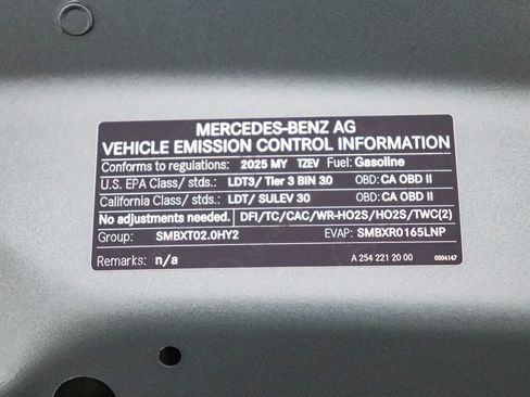 Used 2025 Mercedes-Benz GLC 350e 4MATIC image 28