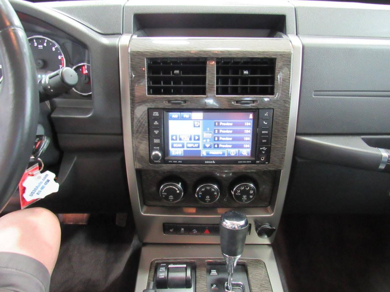 Used 2012 Jeep Liberty Limited Jet w/ Chrome Accents Group AWD/4WD image 18