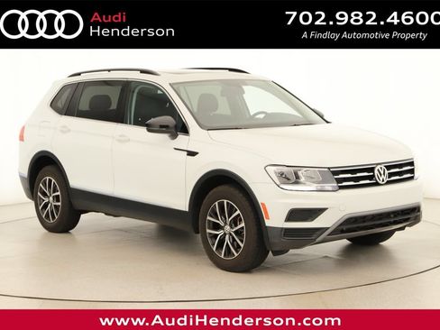 Used 2018 Volkswagen Tiguan SE w/ Panoramic Sunroof Package AWD/4WD image 1