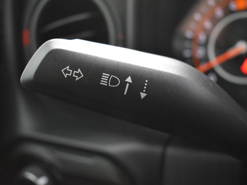 Used 2025 Jeep Wrangler Unlimited Rubicon image 20