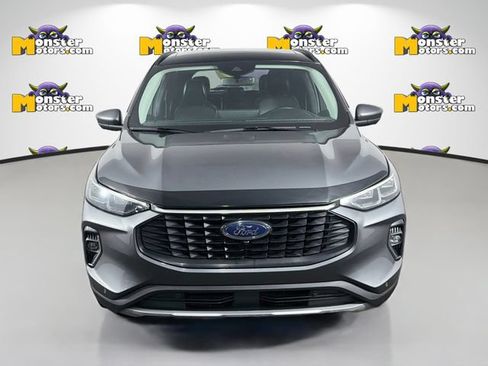Used 2023 Ford Escape Platinum w/ Class II Trailer Tow Package AWD/4WD image 2
