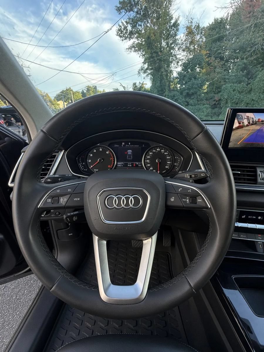 Used 2022 Audi Q5 2.0T Premium w/ Convenience Package AWD/4WD image 11