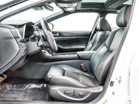 Used 2023 Nissan Maxima SR w/ Sport Mat Group FWD image 16