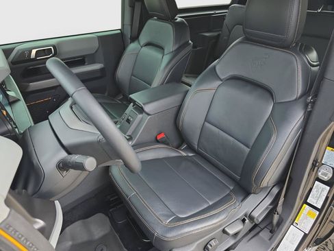 Used 2023 Ford Bronco Badlands AWD/4WD image 14