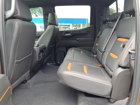 Used 2024 GMC Sierra 1500 AT4 w/ Technology Package AWD/4WD image 22