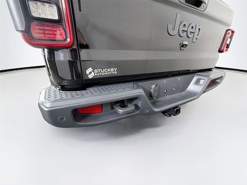 Used 2025 Jeep Gladiator Willys image 34