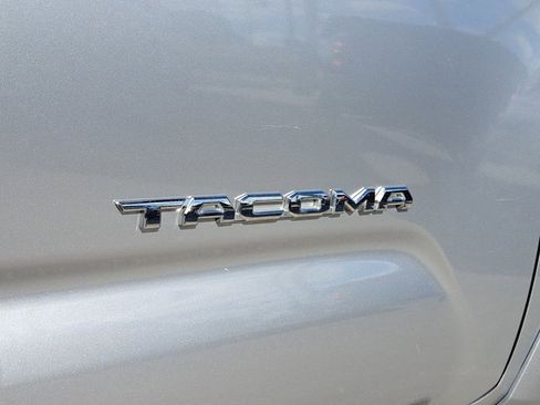Used 2021 Toyota Tacoma SR5 image 8