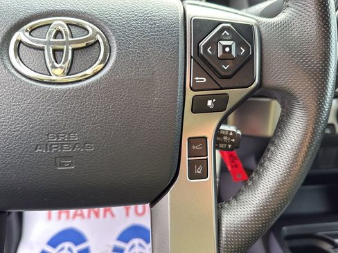 Used 2020 Toyota Tacoma SR5 w/ SR5 Appearance Package (SM) RWD image 15