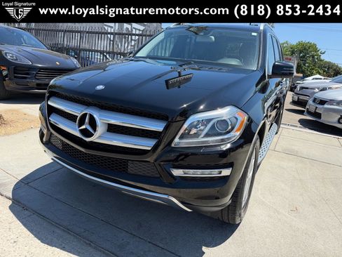 Used 2015 Mercedes-Benz GL 450 4MATIC image 3