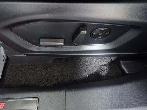 Used 2025 Ford Explorer ST image 25