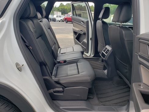 Used 2023 Volkswagen Atlas Cross Sport SEL AWD/4WD image 34