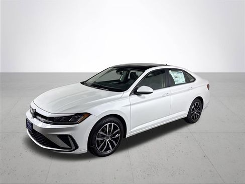 New 2026 Volkswagen Jetta SE image 2