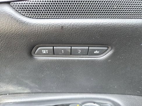 Used 2017 Cadillac XT5 Premium Luxury image 45