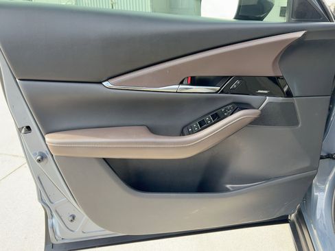 Used 2021 MAZDA CX-30 FWD 2.5 S w/ Premium Package image 22