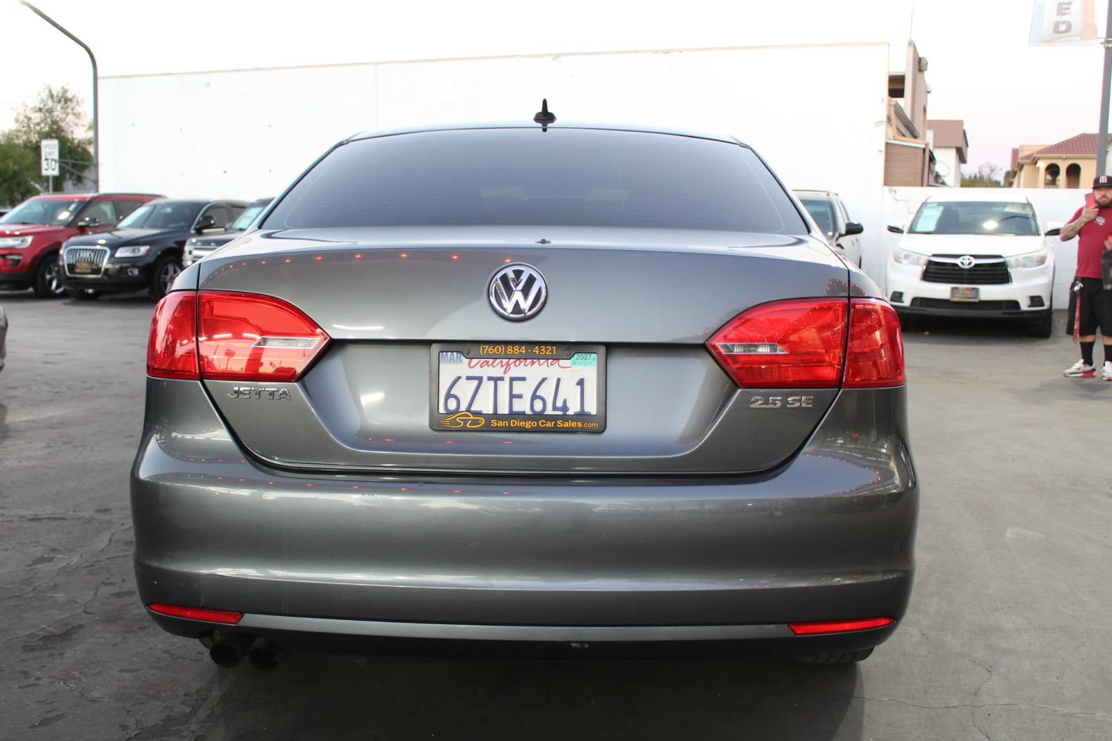 Used 2013 Volkswagen Jetta SE FWD image 4