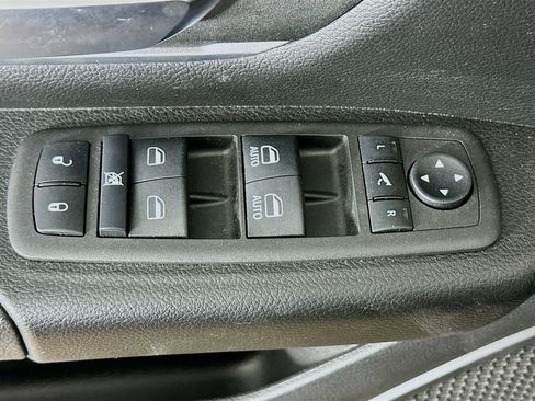 Used 2022 RAM 1500 Big Horn AWD/4WD image 15