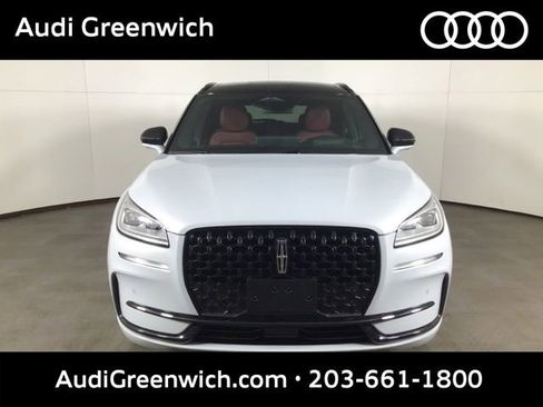 Used 2025 Lincoln Corsair Reserve w/ Equipment Group 202A AWD/4WD image 2