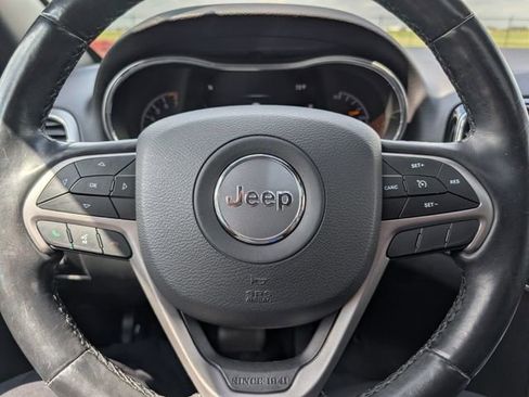 Used 2020 Jeep Grand Cherokee Limited AWD/4WD image 14