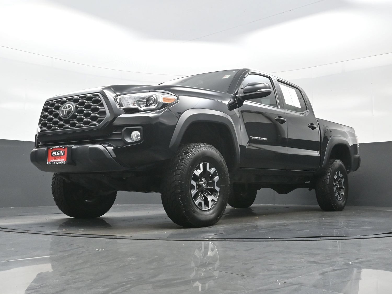 Used 2020 Toyota Tacoma TRD Off-Road w/ Technology Package AWD/4WD image 29