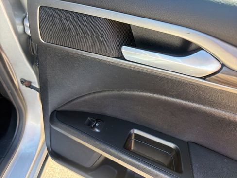 Used 2017 Ford Fusion SE w/ Equipment Group 202A image 29