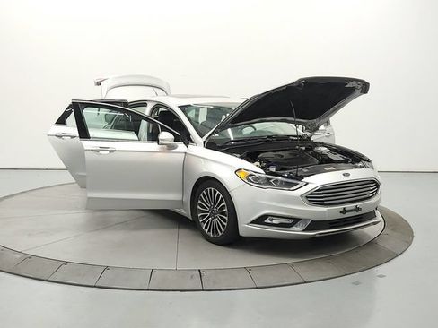 Used 2018 Ford Fusion Titanium AWD/4WD image 10