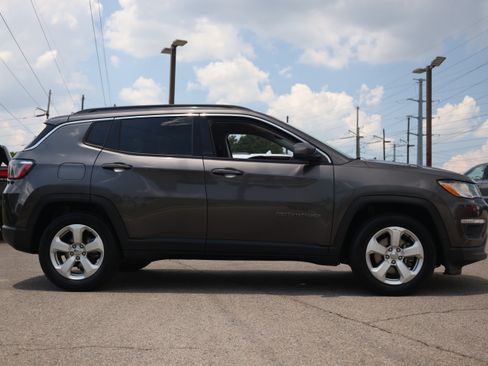 Used 2021 Jeep Compass Latitude FWD image 6