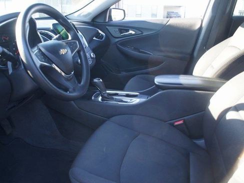 Used 2019 Chevrolet Malibu LT image 10