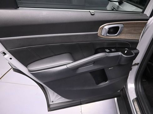 Used 2023 Kia Sorento SX Prestige AWD/4WD image 32