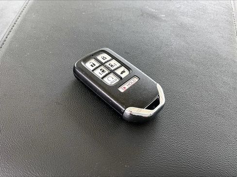 Used 2024 Honda Odyssey EX image 30