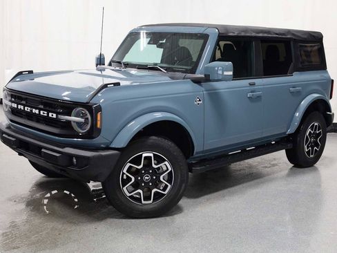 Used 2021 Ford Bronco Outer Banks image 1