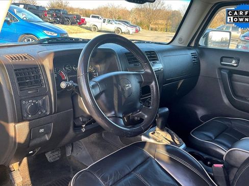 Used 2006 HUMMER H3 Luxury image 12