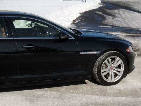 Used 2015 Jaguar XJ L Portfolio AWD/4WD image 10