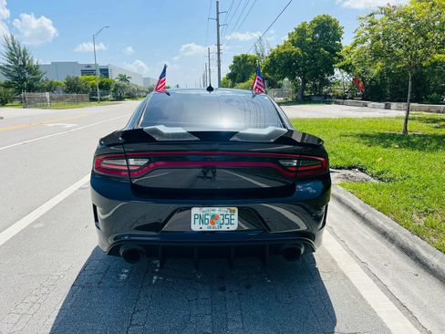 Used 2022 Dodge Charger R/T w/ Blacktop Package RWD image 4