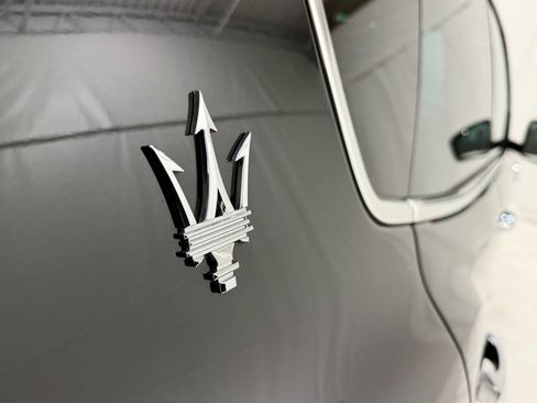 Used 2022 Maserati Levante GT image 26