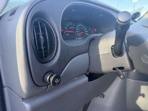 Used 2008 Ford E-350 and Econoline 350 XLT image 16