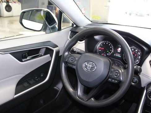 Used 2022 Toyota RAV4 XLE w/ Convenience Package AWD/4WD image 22