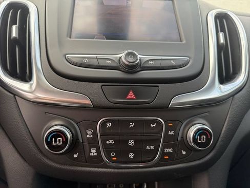 Used 2021 Chevrolet Equinox LT AWD/4WD image 28