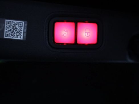 Used 2023 Mercedes-Benz E 350 4MATIC Sedan image 75